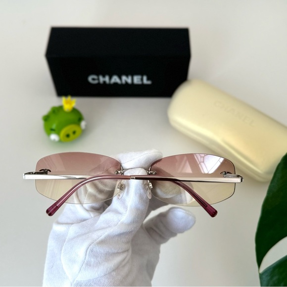 Y2K CHANEL CC LOGO RIMLESS SUNGLASSES - Picture 2 of 12